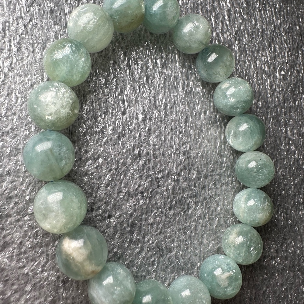 Glittering Mint/Light Teal Emerald Natural Crystal Bracelet